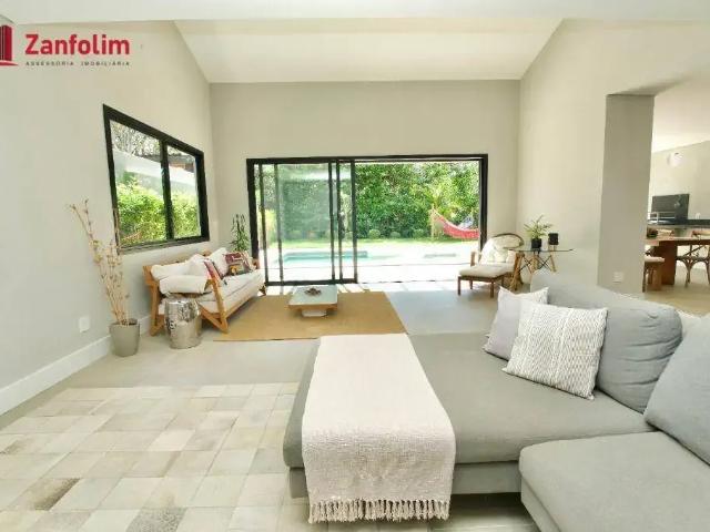 Casa / Sobrado em Condomínio para Venda em Santana de Parnaíba/SP Alphaville Residencial 6 3 Quartos