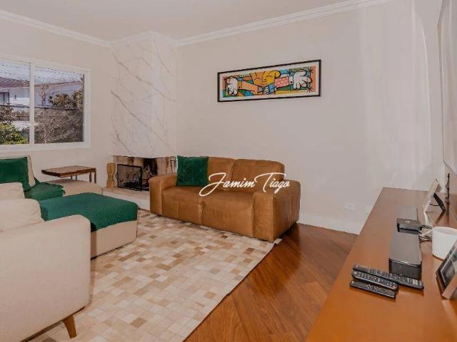 Casa / Sobrado em Condomínio para Venda em Santana de Parnaíba/SP Alphaville Residencial 6 4 Quartos