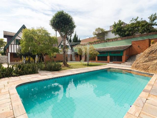 Casa / Sobrado em Condomínio para Venda em Santana de Parnaíba/SP Alphaville Residencial 8 4 Quartos