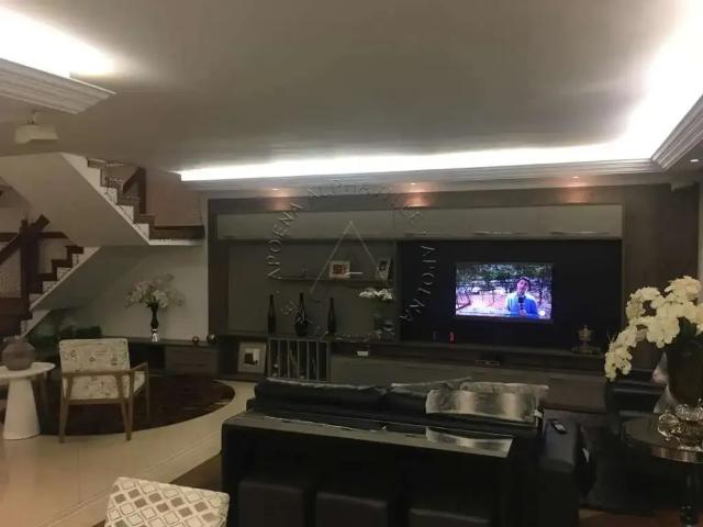 Casa / Sobrado em Condomínio para Venda em Santana de Parnaíba/SP Alphaville 2 Quartos