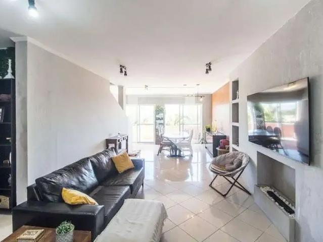 Casa / Sobrado em Condomínio para Venda em Santana de Parnaíba/SP Alphaville 2 Quartos