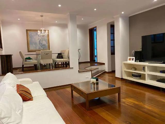 Casa / Sobrado em Condomínio para Venda em Santana de Parnaíba/SP Alphaville 3 Quartos