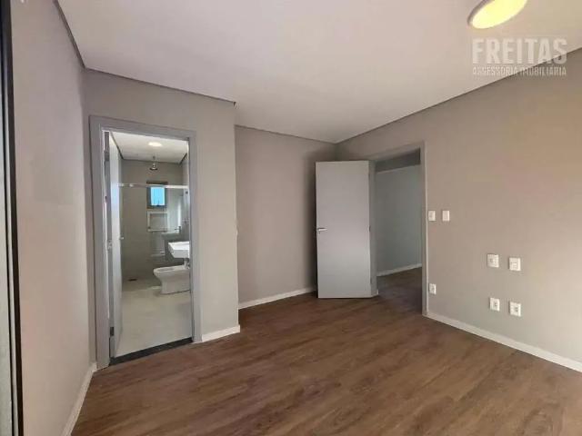 Casa / Sobrado em Condomínio para Venda em Santana de Parnaíba/SP Alphaville 4 Quartos