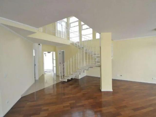 Casa / Sobrado em Condomínio para Venda em Santana de Parnaíba/SP Alphaville 3 Quartos