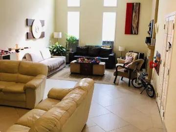 Casa / Sobrado em Condomínio para Venda em Santana de Parnaíba/SP Alphaville 3 Quartos