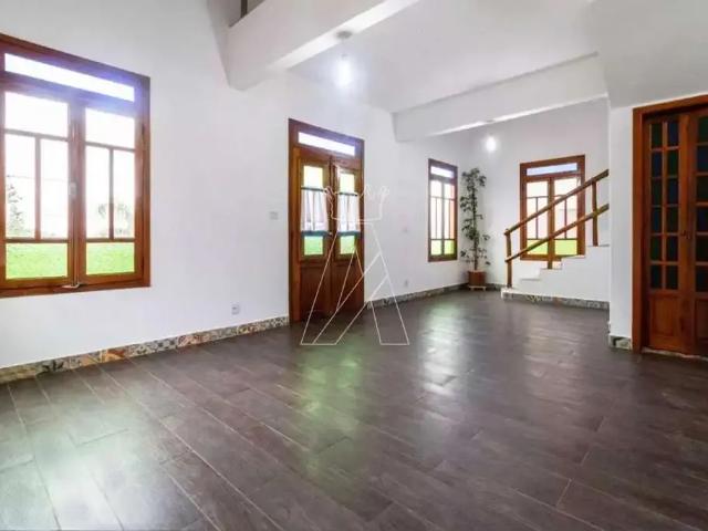 Casa / Sobrado em Condomínio para Venda em Santana de Parnaíba/SP Alphaville 3 Quartos