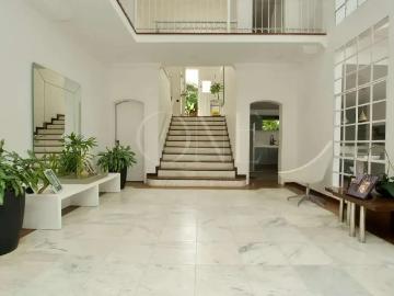 Casa / Sobrado em Condomínio para Venda em Santana de Parnaíba/SP Alphaville Residencial 6 3 Quartos