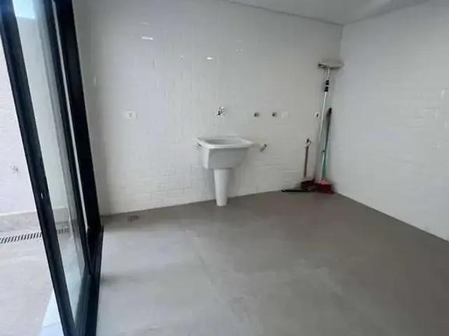 Casa / Sobrado em Condomínio para Venda em Santana de Parnaíba/SP Alphaville 3 Quartos