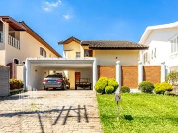 Casa / Sobrado em Condomínio para Venda em Santana de Parnaíba/SP Alphaville 3 Quartos