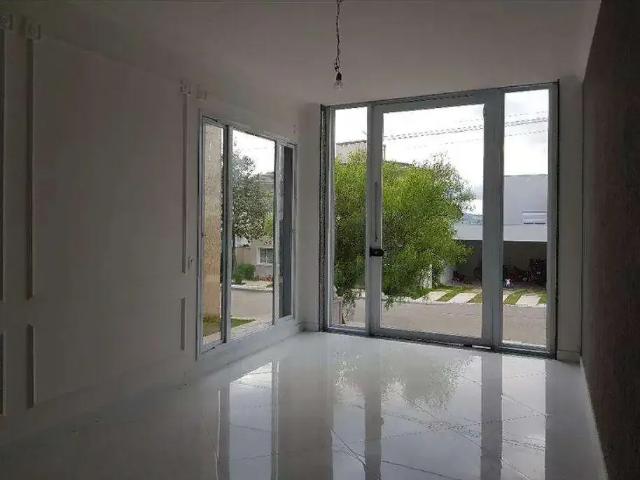 Casa / Sobrado em Condomínio para Venda em Santana de Parnaíba/SP Alphaville 3 Quartos