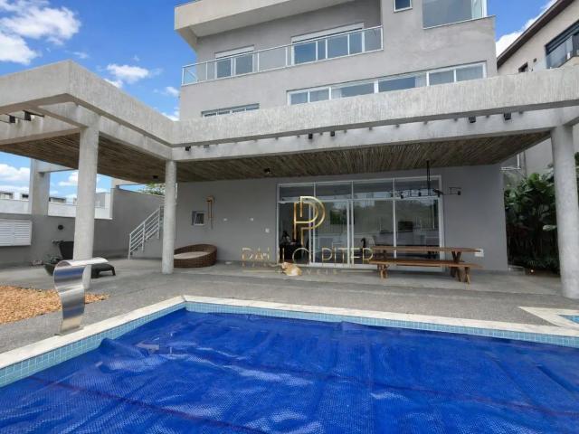 Casa / Sobrado em Condomínio para Venda em Santana de Parnaíba/SP Alphaville 3 Quartos