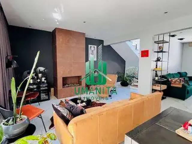 Casa / Sobrado em Condomínio para Venda em Santana de Parnaíba/SP Alphaville 3 Quartos