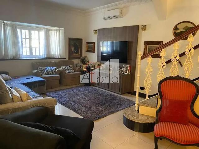 Casa / Sobrado em Condomínio para Venda em Santana de Parnaíba/SP Alphaville 3 Quartos