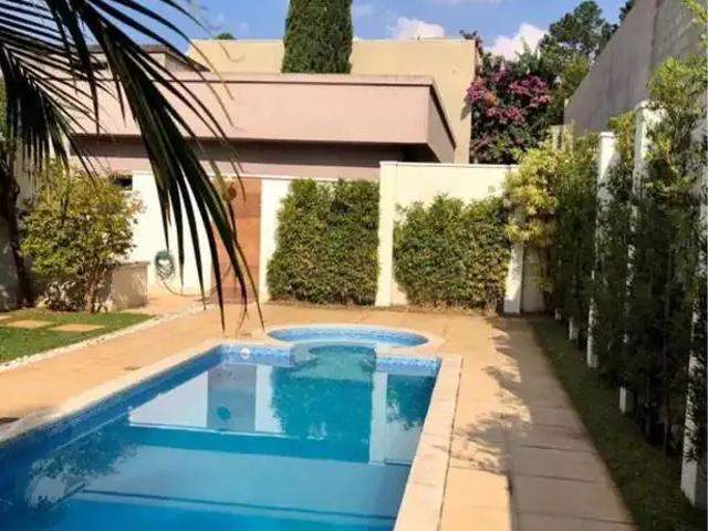 Casa / Sobrado em Condomínio para Venda em Santana de Parnaíba/SP Alphaville 3 Quartos