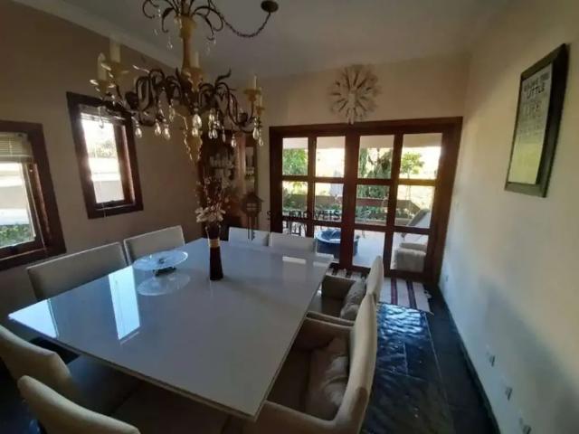 Casa / Sobrado em Condomínio para Venda em Santana de Parnaíba/SP Alphaville 3 Quartos