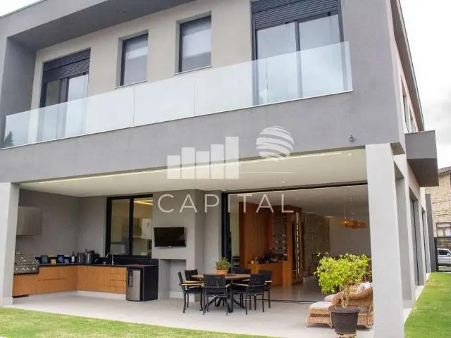 Casa / Sobrado em Condomínio para Venda em Santana de Parnaíba/SP Alphaville 4 Quartos