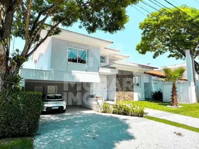 Casa / Sobrado em Condomínio para Venda em Santana de Parnaíba/SP Alphaville 4 Quartos