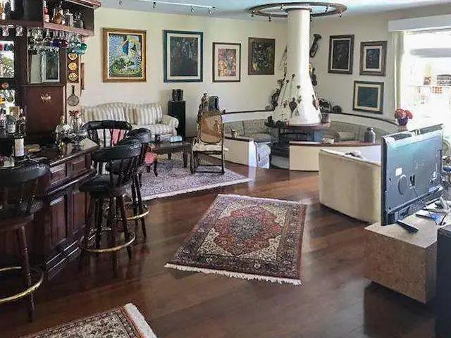 Casa / Sobrado em Condomínio para Venda em Santana de Parnaíba/SP Alphaville 4 Quartos