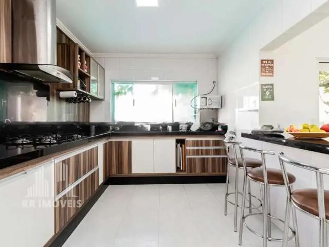 Casa / Sobrado em Condomínio para Venda em Santana de Parnaíba/SP Alphaville 4 Quartos