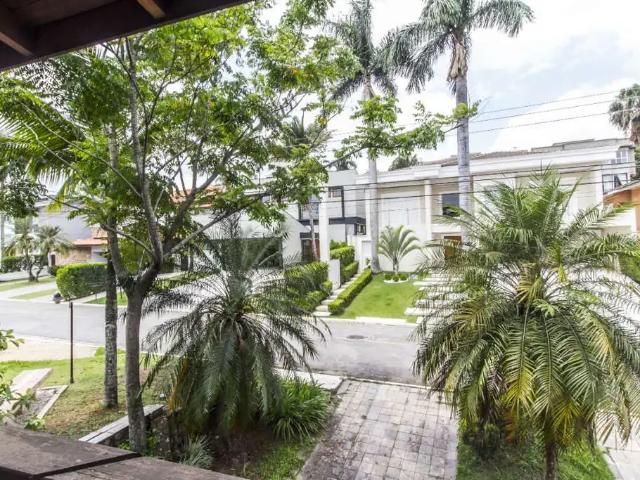 Casa / Sobrado em Condomínio para Venda em Santana de Parnaíba/SP Alphaville 4 Quartos