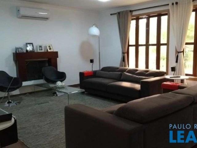 Casa / Sobrado em Condomínio para Venda em Santana de Parnaíba/SP Alphaville 4 Quartos