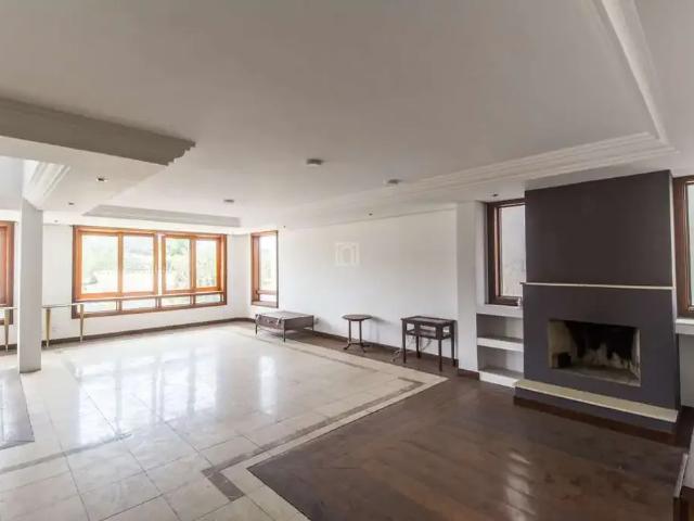 Casa / Sobrado em Condomínio para Venda em Santana de Parnaíba/SP Alphaville 4 Quartos