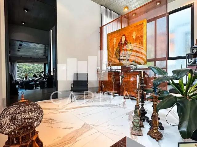 Casa / Sobrado em Condomínio para Venda em Santana de Parnaíba/SP Alphaville 4 Quartos
