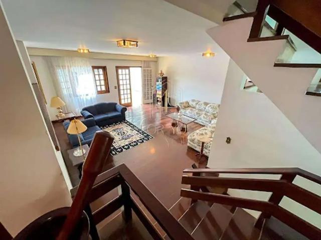 Casa / Sobrado em Condomínio para Venda em Santana de Parnaíba/SP Alphaville 4 Quartos