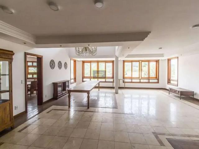 Casa / Sobrado em Condomínio para Venda em Santana de Parnaíba/SP Alphaville 4 Quartos