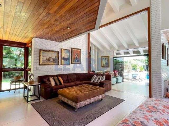 Casa / Sobrado em Condomínio para Venda em Santana de Parnaíba/SP Alphaville 4 Quartos