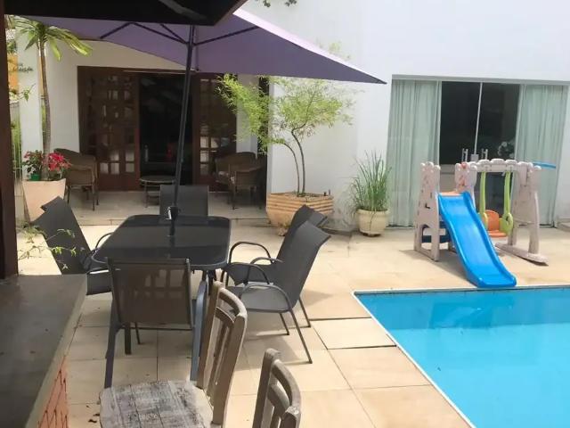 Casa / Sobrado em Condomínio para Venda em Santana de Parnaíba/SP Alphaville 4 Quartos