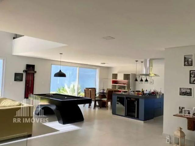 Casa / Sobrado em Condomínio para Venda em Santana de Parnaíba/SP Alphaville 4 Quartos