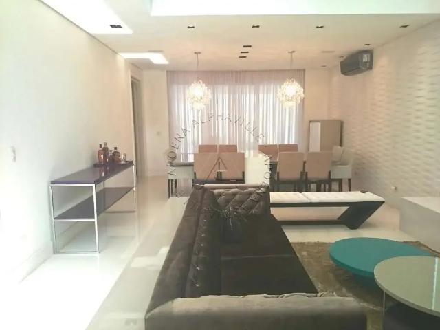 Casa / Sobrado em Condomínio para Venda em Santana de Parnaíba/SP Alphaville 4 Quartos