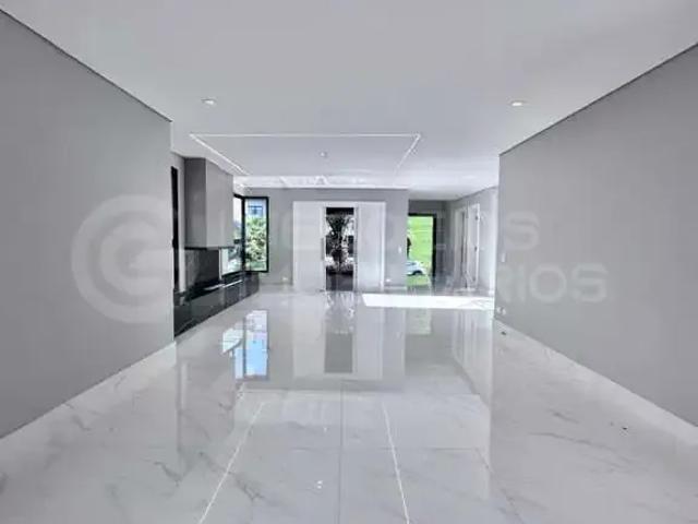 Casa / Sobrado em Condomínio para Venda em Santana de Parnaíba/SP Alphaville 4 Quartos