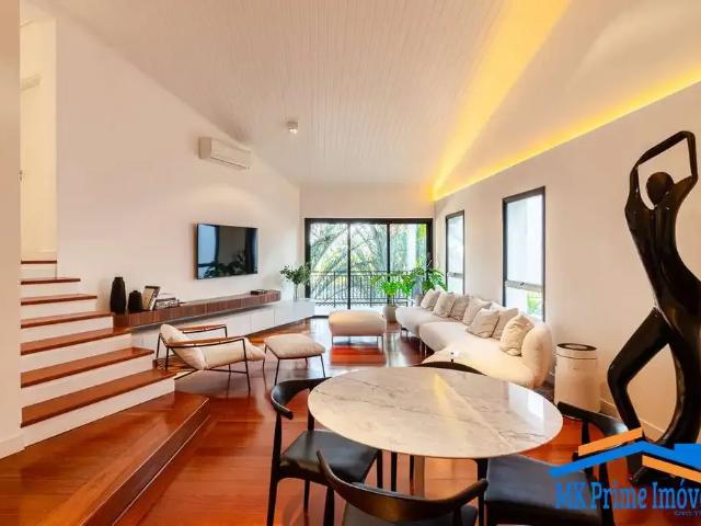 Casa / Sobrado em Condomínio para Venda em Santana de Parnaíba/SP Alphaville 4 Quartos