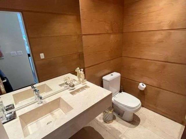 Casa / Sobrado em Condomínio para Venda em Santana de Parnaíba/SP Alphaville 4 Quartos