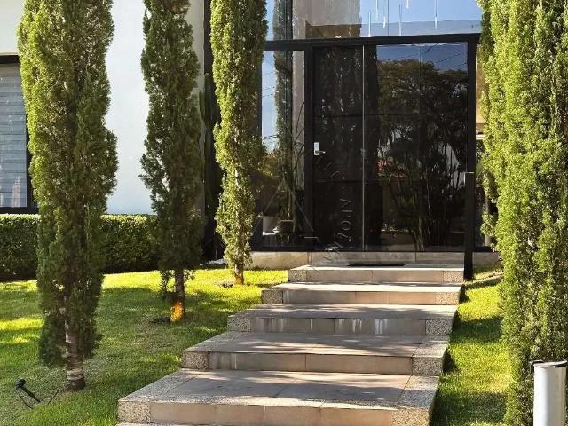 Casa / Sobrado em Condomínio para Venda em Santana de Parnaíba/SP Alphaville 4 Quartos