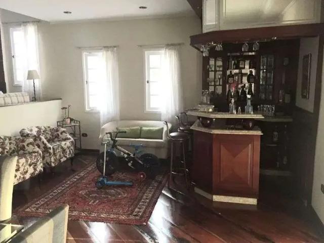 Casa / Sobrado em Condomínio para Venda em Santana de Parnaíba/SP Alphaville 4 Quartos