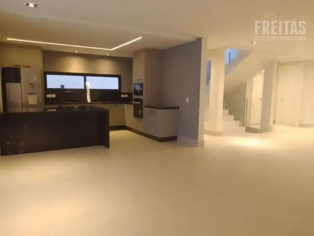 Casa / Sobrado em Condomínio para Venda em Santana de Parnaíba/SP Alphaville 4 Quartos