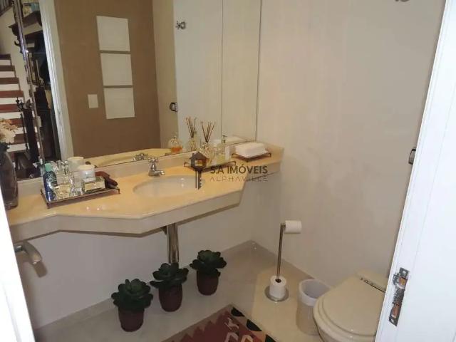 Casa / Sobrado em Condomínio para Venda em Santana de Parnaíba/SP Alphaville 4 Quartos