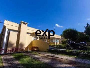 Casa / Sobrado em Condomínio para Venda em Santana de Parnaíba/SP Alphaville 4 Quartos