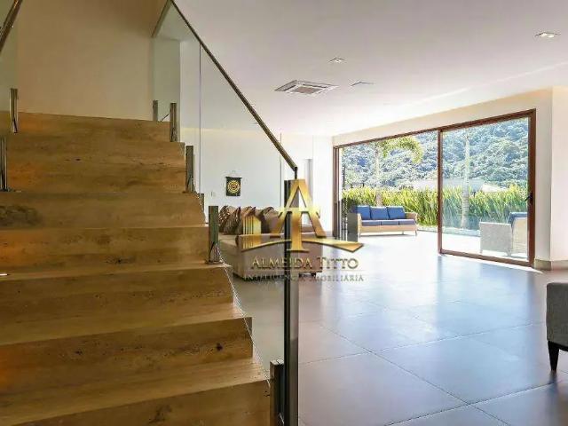Casa / Sobrado em Condomínio para Venda em Santana de Parnaíba/SP Alphaville 4 Quartos