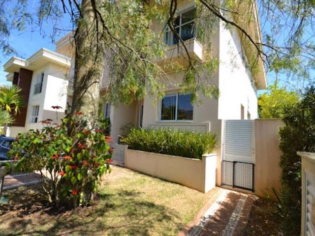 Casa / Sobrado em Condomínio para Venda em Jandira/SP Jardim do Golf I 4 Quartos