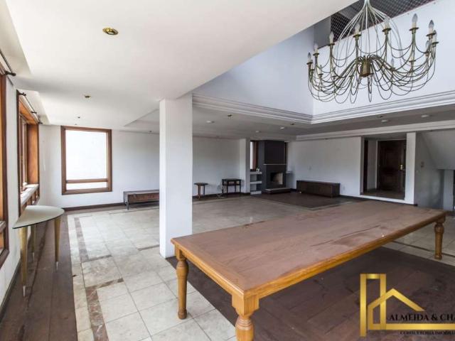 Casa / Sobrado em Condomínio para Venda em Santana de Parnaíba/SP Alphaville 4 Quartos