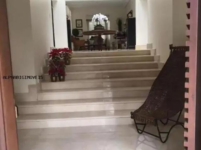 Casa / Sobrado em Condomínio para Venda em Santana de Parnaíba/SP Alphaville 4 Quartos