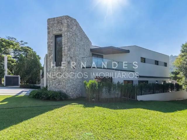 Casa / Sobrado em Condomínio para Venda em Santana de Parnaíba/SP Alphaville 4 Quartos