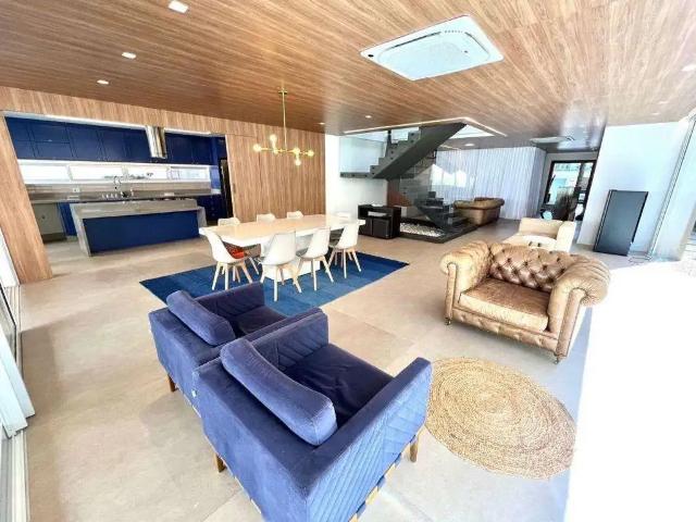 Casa / Sobrado em Condomínio para Venda em Santana de Parnaíba/SP Alphaville 4 Quartos
