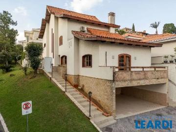 Casa / Sobrado em Condomínio para Venda em Santana de Parnaíba/SP Alphaville Residencial 3 4 Quartos