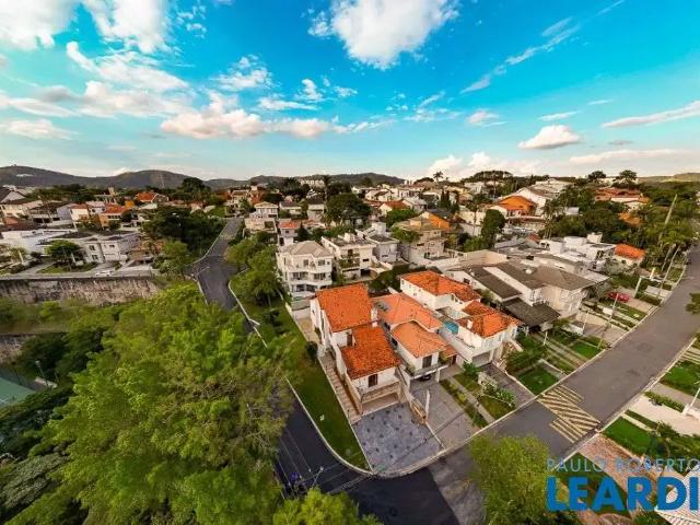 Casa / Sobrado em Condomínio para Venda em Santana de Parnaíba/SP Alphaville Residencial 3 4 Quartos