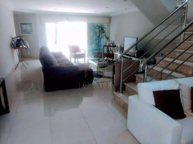 Casa / Sobrado em Condomínio para Venda em Santana de Parnaíba/SP Alphaville 4 Quartos
